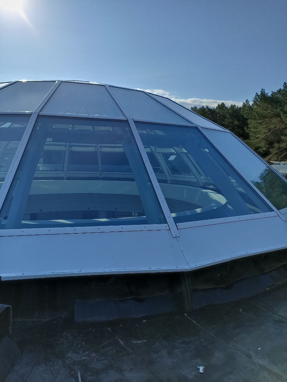 Монтаж зенитных фонарей